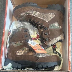 Men's Outdoor Camouflage and Brown Boots